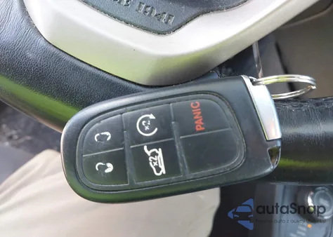 2015 Jeep Cherokee Latitude z USA, uszkodzony, nr VIN 1C4PJMCB8FW626529